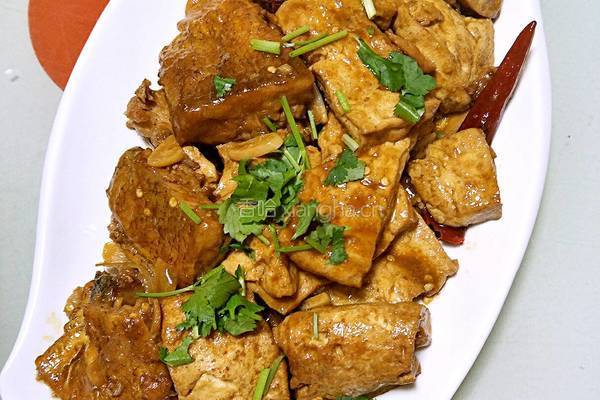 鱼块炖豆腐