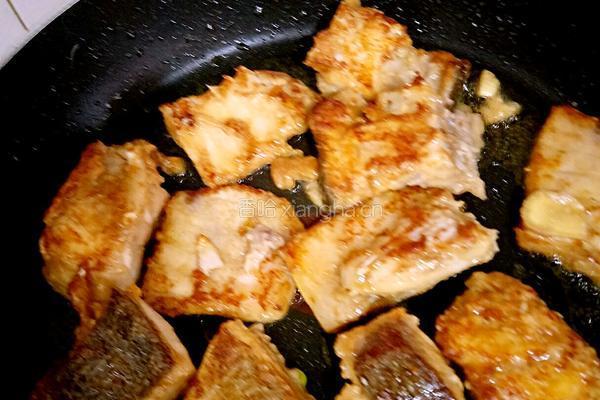 鱼块炖豆腐的做法图解3