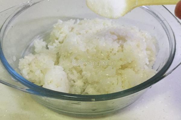 蔓越莓糯米糕的做法图解1