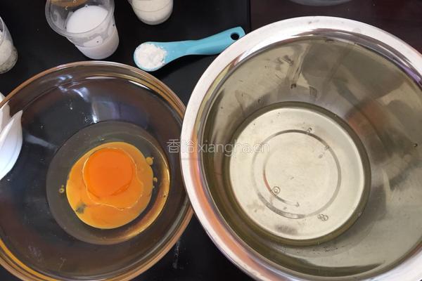 椰香戚风蛋糕6寸的做法图解2