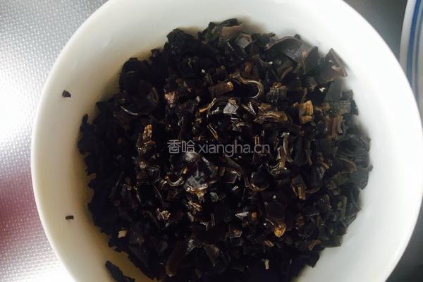 香菇猪肉水饺的做法图解3