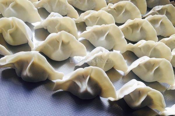 香菇猪肉水饺的做法图解6