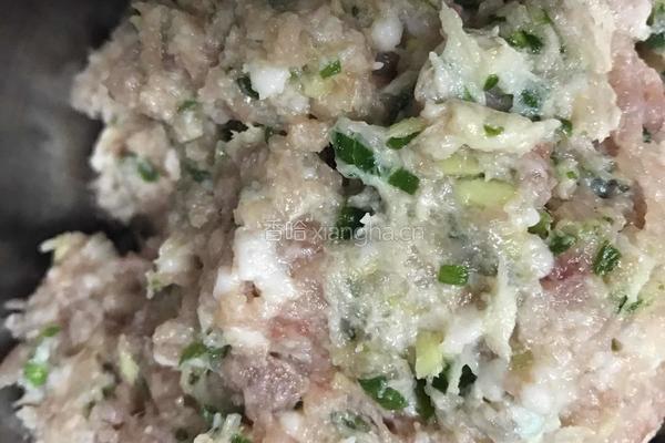 芹菜香菇肉包的做法图解2