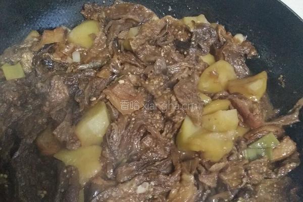 土豆炖茄子干的做法图解10
