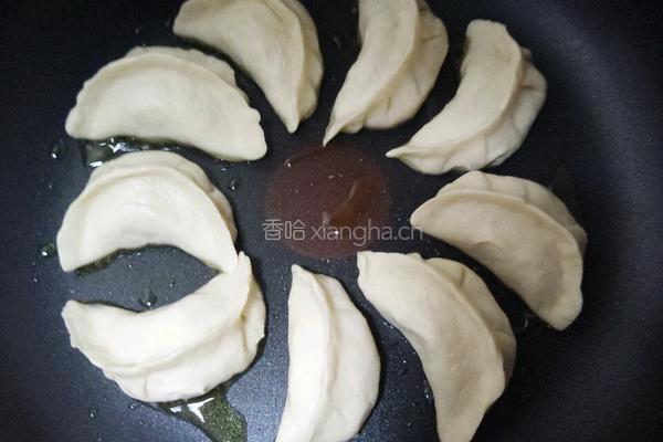 冰花煎饺的做法图解1