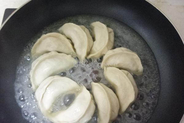 冰花煎饺的做法图解2