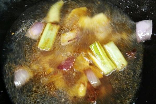 压锅白鲫鱼的做法图解4