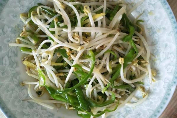 炒青椒绿豆芽的做法图解8