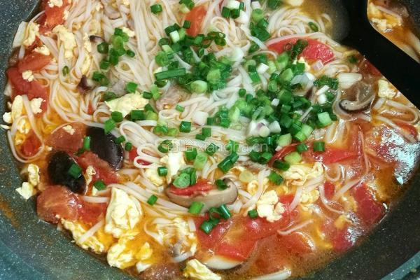番茄瘦肉香菇鸡蛋面的做法图解8