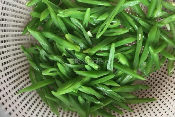 肉丝炒豆角的做法图解3