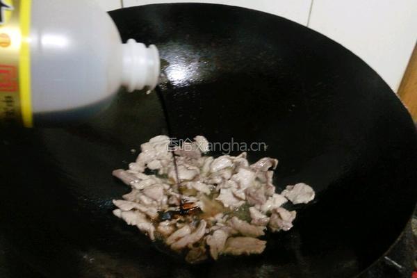 木耳炒肉的做法图解3