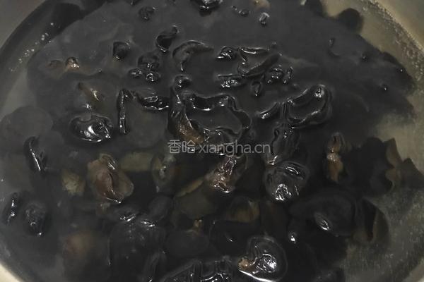 美极木耳的做法图解2