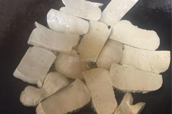 素鸡炒香干丝青椒块的做法图解3