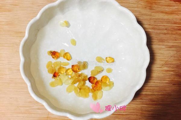 雪燕桃胶皂米羹的做法图解3
