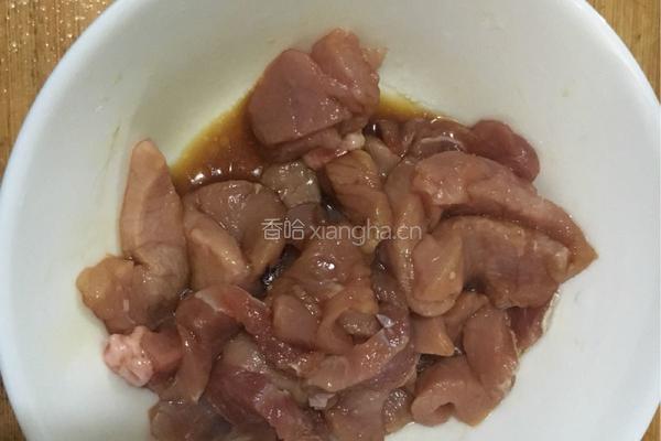 菠菜肉片豆腐泡汤的做法图解1