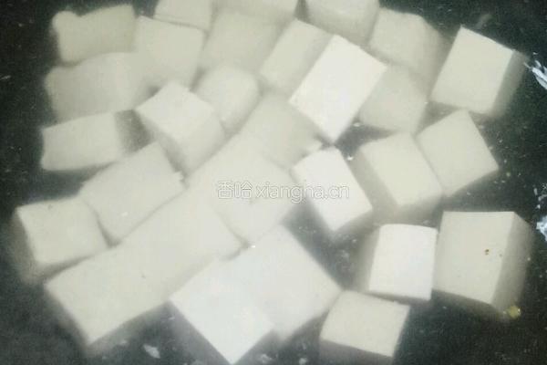 麻婆肉沫豆腐的做法图解2