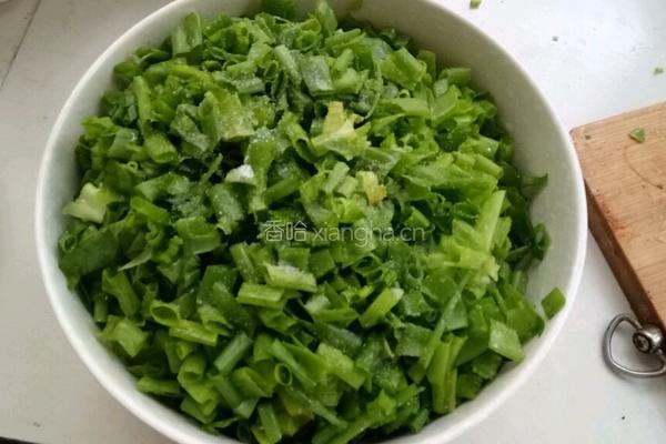小香葱炒鸡蛋(电饼档版的做法图解1