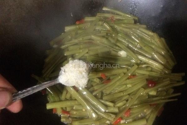 酸辣空心菜的做法图解5