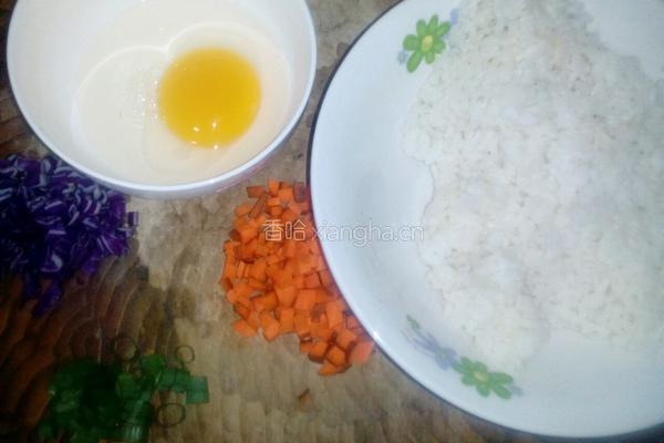 田园蛋炒饭的做法图解1