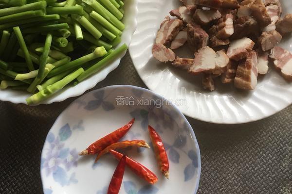 蒜苔腊肉的做法图解3