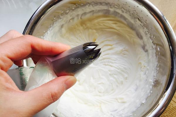 菠萝杯子蛋糕的做法图解5