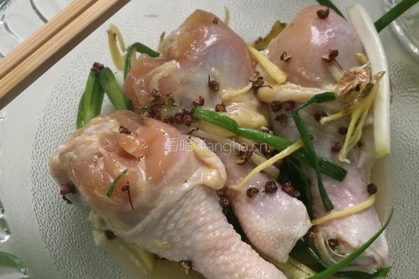 新式白切鸡的做法图解1