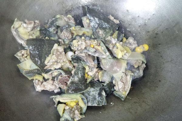 甲鱼大补汤的做法图解2