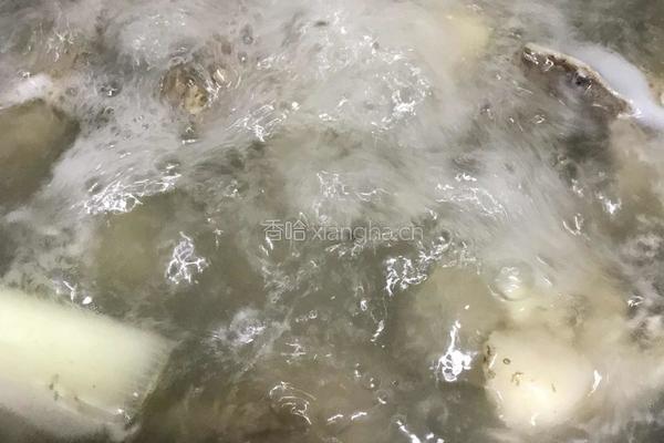 山药棒骨汤的做法图解2