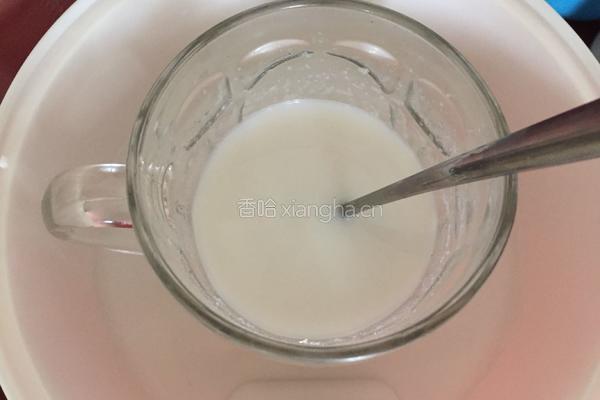 椰汁小方块的做法图解3