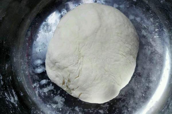 韭菜豆腐鸡蛋包子的做法图解1