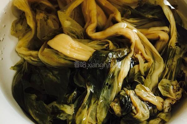 梅菜蒸排骨的做法图解1