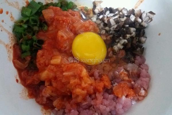 猪肉香菇泡菜饼的做法图解4