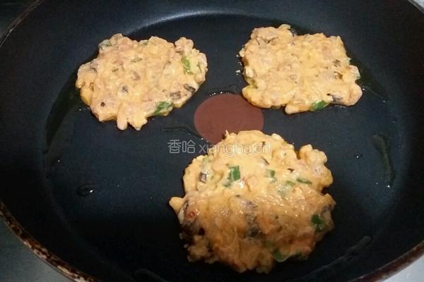 猪肉香菇泡菜饼的做法图解6