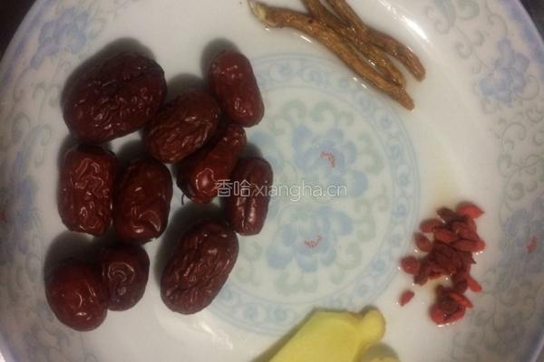 红枣鸽子汤的做法图解2