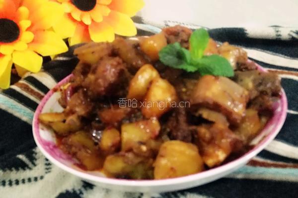 土豆烧排骨的做法图解1