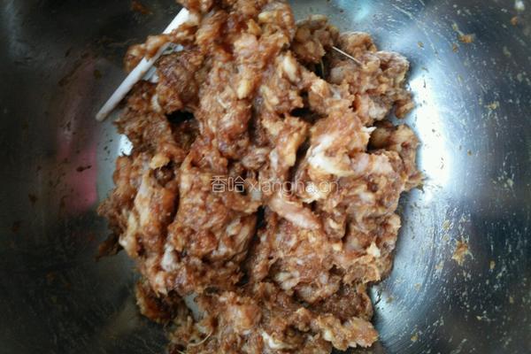 茴香猪肉饺子馅的做法图解3