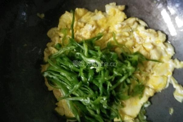草鸡蛋青椒丝的做法图解8