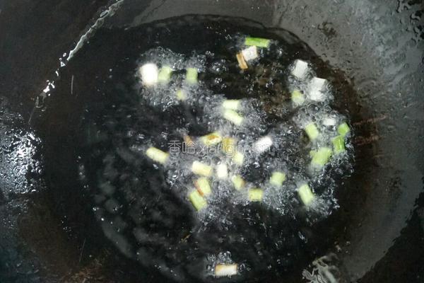 番茄鸡蛋打卤面的做法图解2
