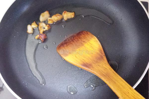 蒜薹肉丁的做法图解2