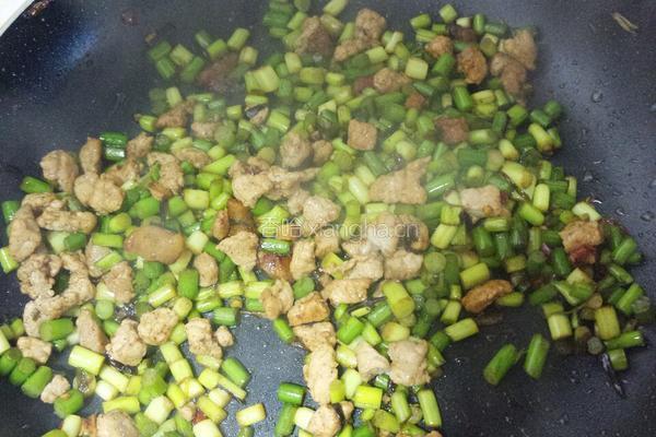 蒜薹肉丁的做法图解8