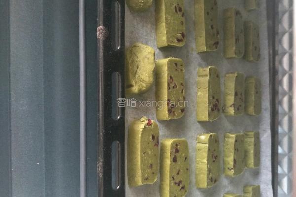 抹茶蔓越莓饼干的做法图解13