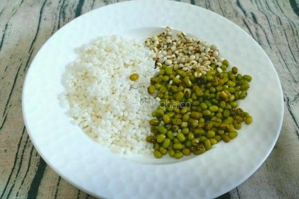 绿豆薏米米糊的做法图解1