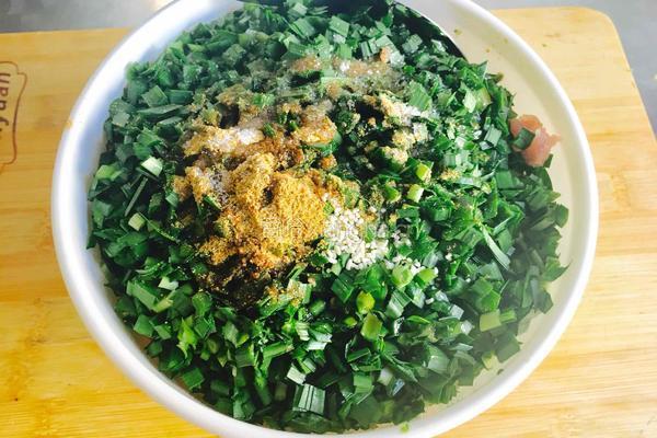 韭菜猪肉馅的做法图解5