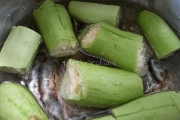 蒜香茄泥的做法图解1