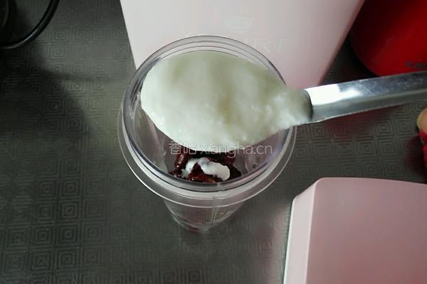 红枣酸奶的做法图解3