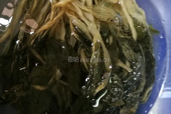 排骨菜干粥的做法图解7