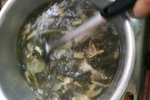 排骨菜干粥的做法图解13