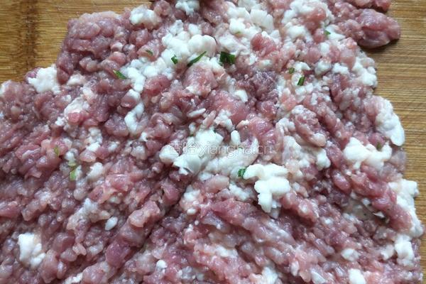 肉三鲜饺子的做法图解2
