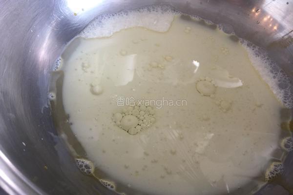 果味巧克力蛋糕卷的做法图解1