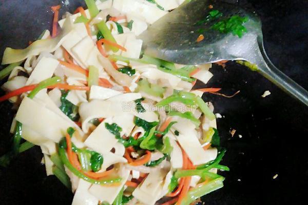 千张炒肉丝的做法图解6
